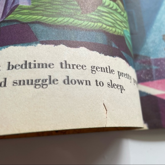 A Little Golden Book - Walt Disney's Scamp - Picture 5 of 9